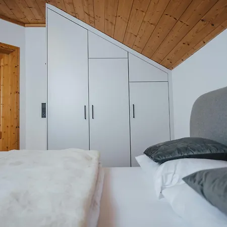 1018 By Interhome Chalet