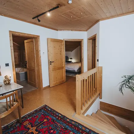 1018 By Interhome *