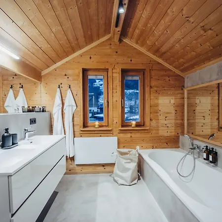 1018 By Interhome *
